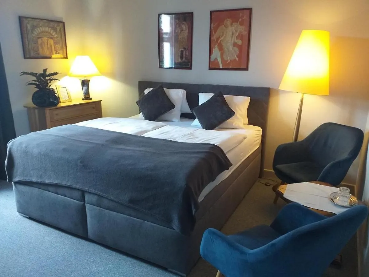 Pension Rainbow*** Karlsbad Gasthof