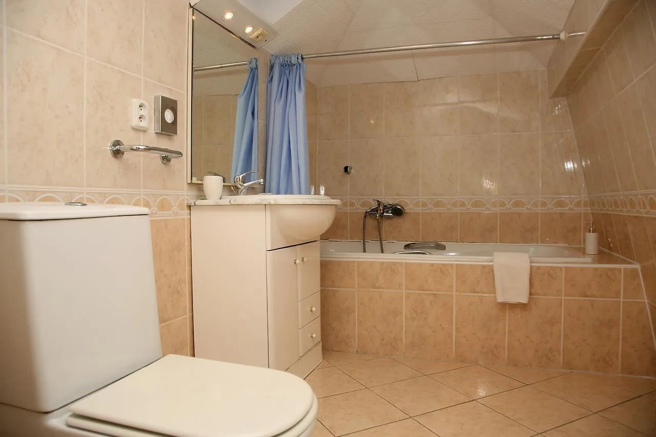Pension Villa Renan Karlovy Vary 3*,  República Checa