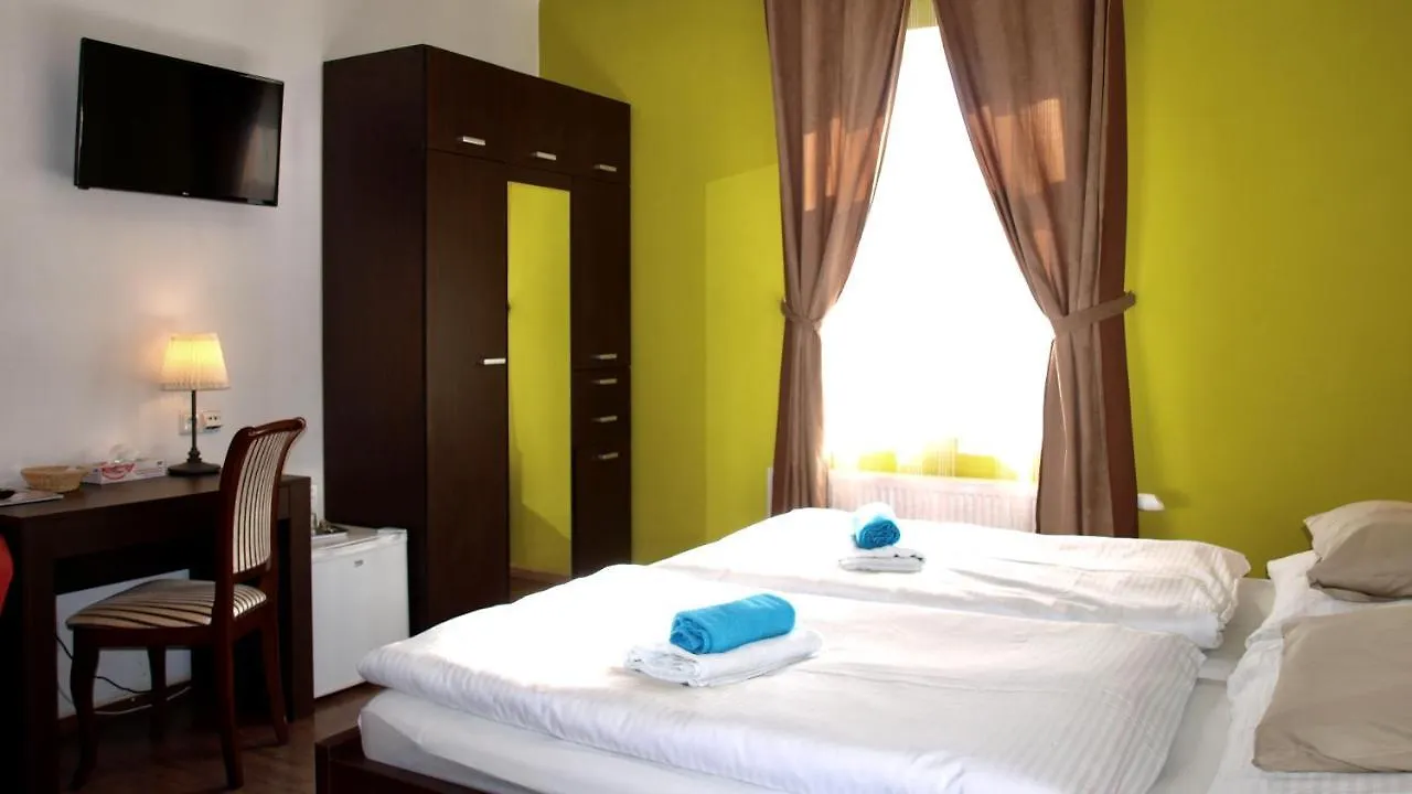 Pension Village Карловы Вары Гостевой дом