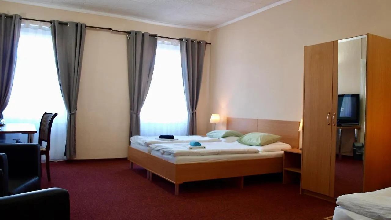 Pension Village Карловы Вары