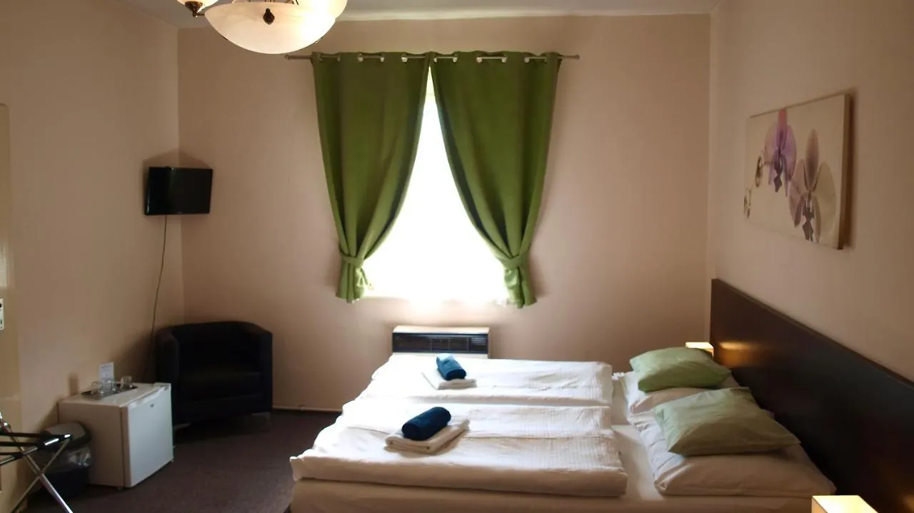 Pension Village Карловы Вары 3*,  Чехия