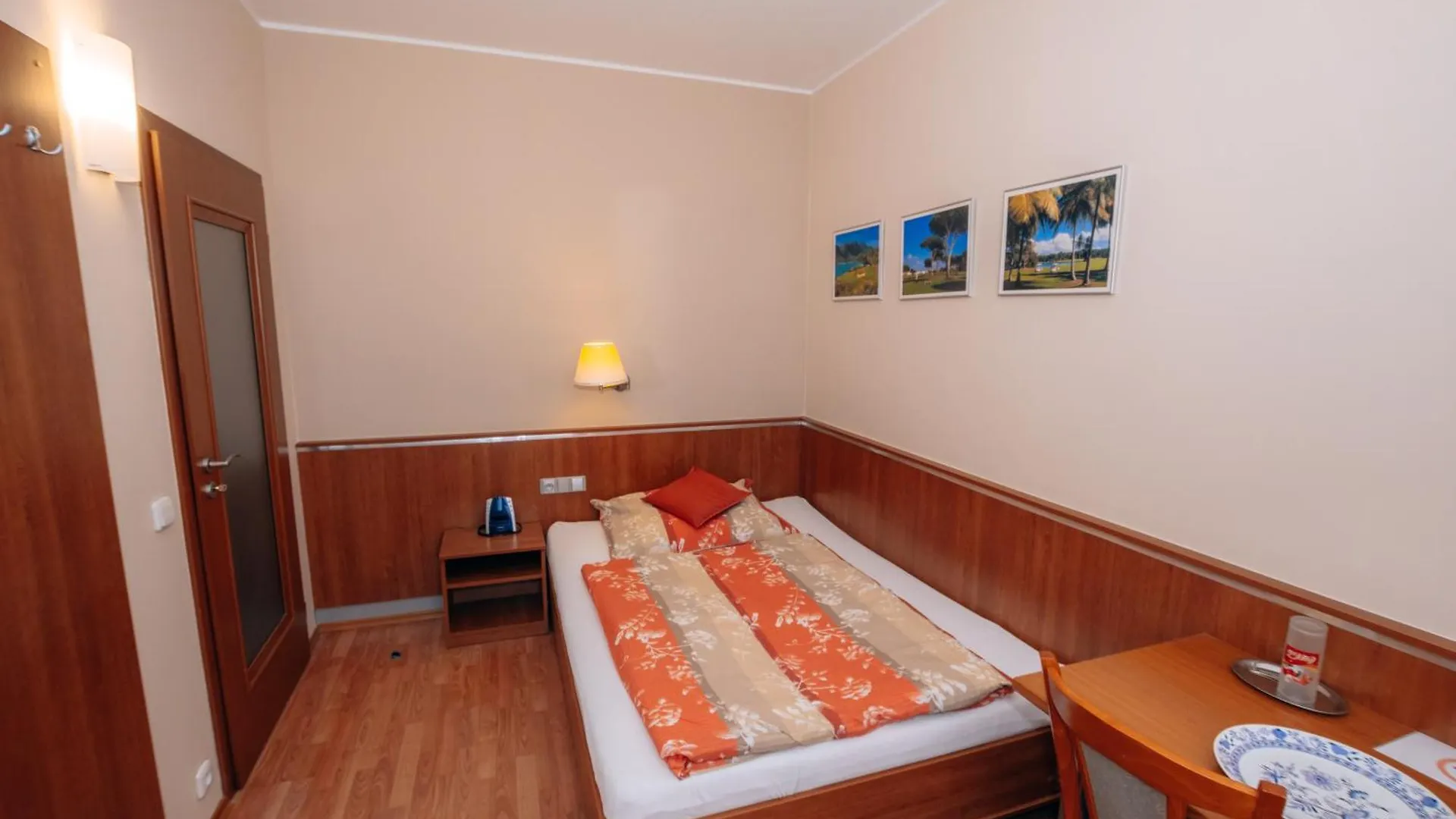 Hotel Penzion Fan Karlsbad 3*,