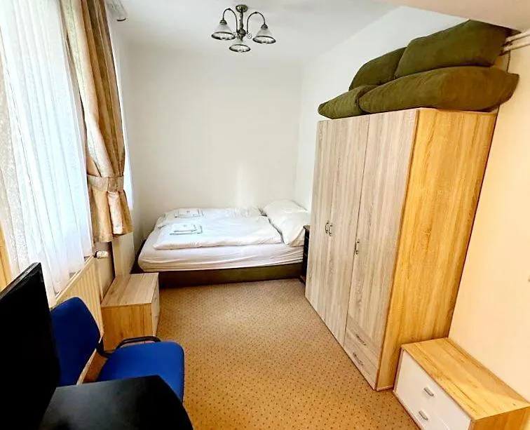 Gasthof Pension U Golfu Cihelny Karlsbad