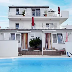 Mihovilovic - 50 M From Beach , Slatine Chorwacja