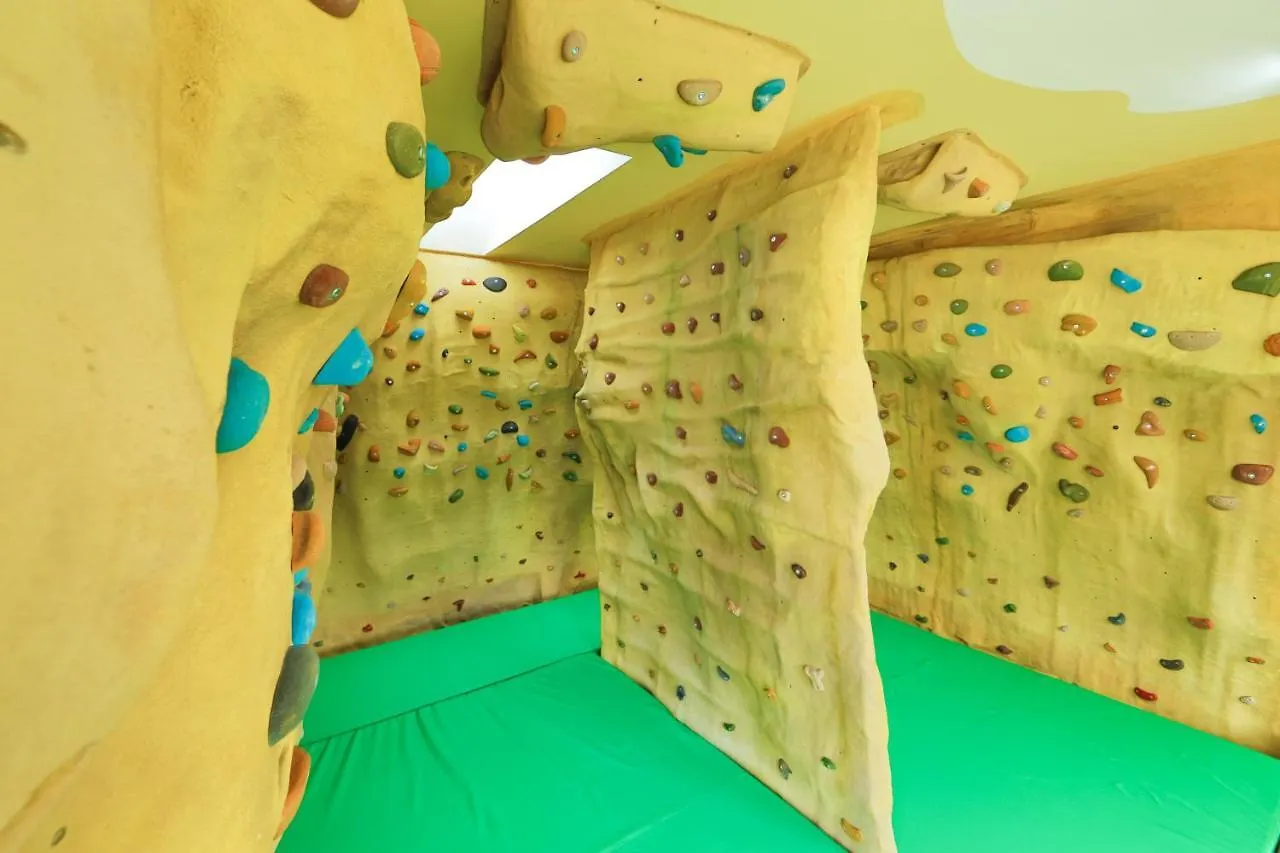 Sport Villa Hofmann - Fitness & Tenis Карловы Вары Гостевой дом