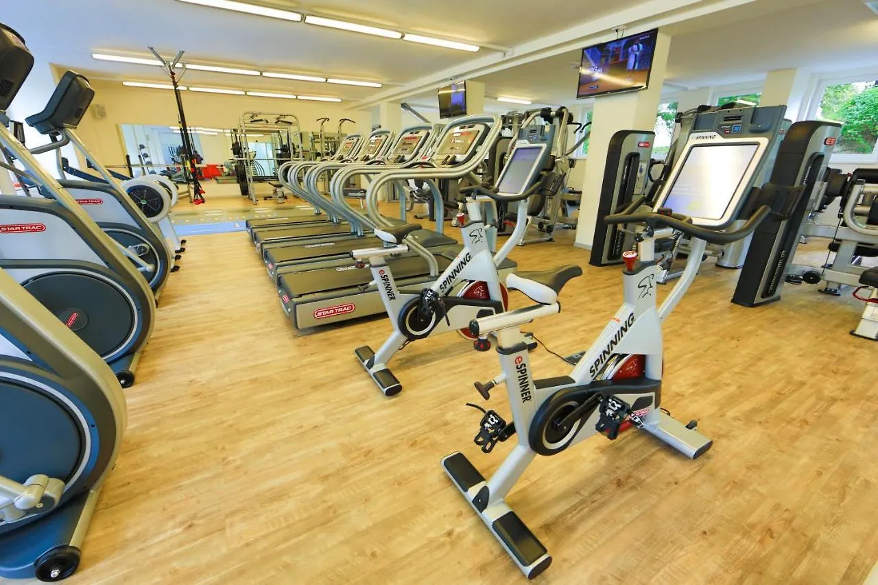 Sport Villa Hofmann - Fitness & Tenis Карловы Вары