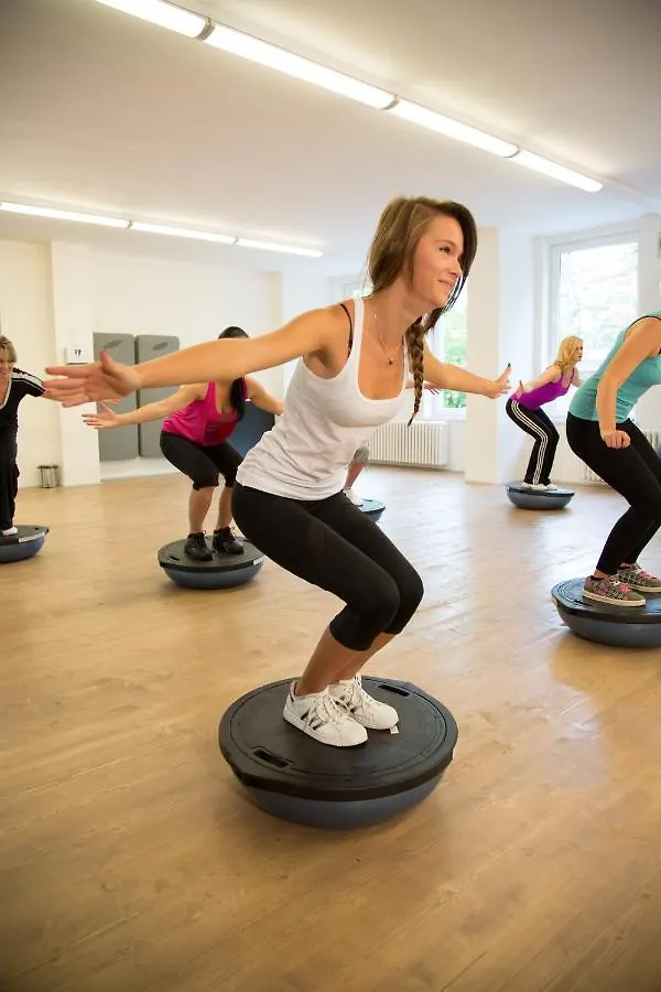 Sport Villa Hofmann - Fitness & Tenis Карловы Вары Гостевой дом