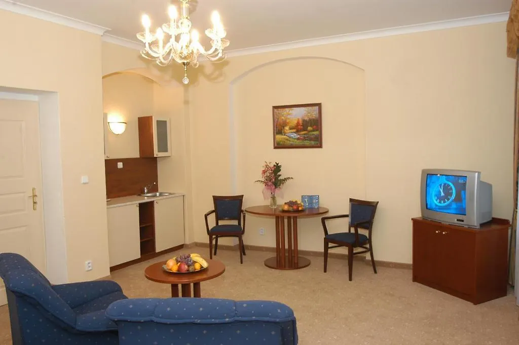 Hotel Petr Karlovy Vary 4*,  Csehország