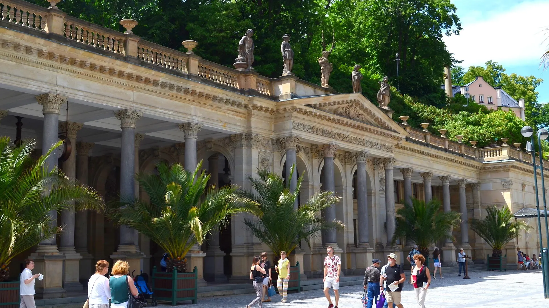 Hotel Petr Karlovy Vary 4*,