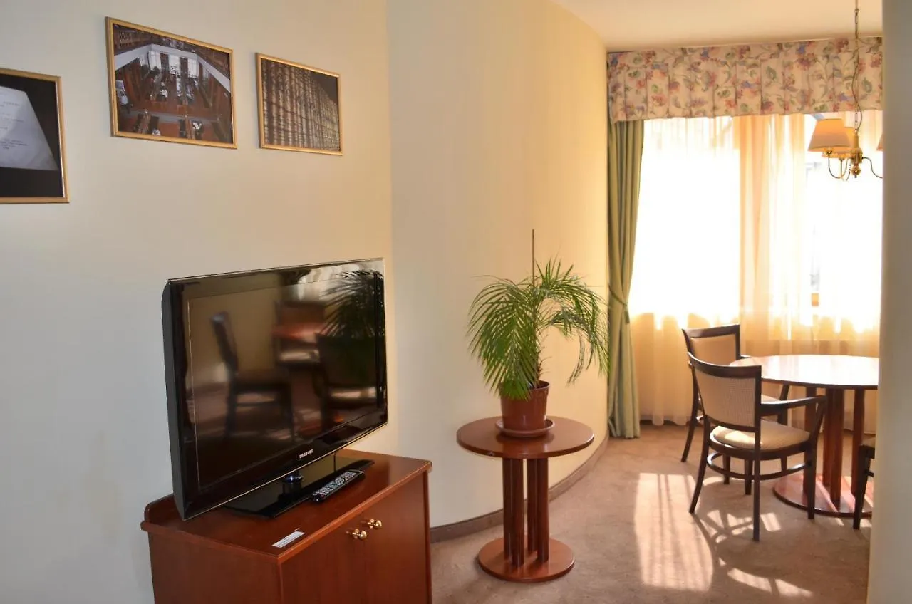 Hotel Petr Karlovy Vary 4*,  Repubblica Ceca