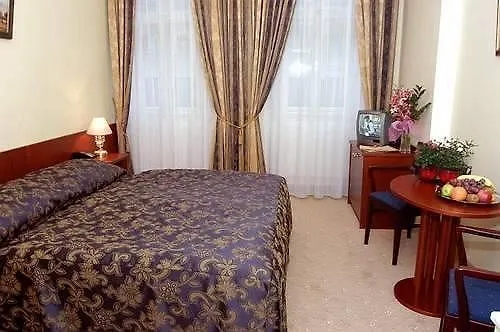****  Hotel Petr Карловы Вары Чехия