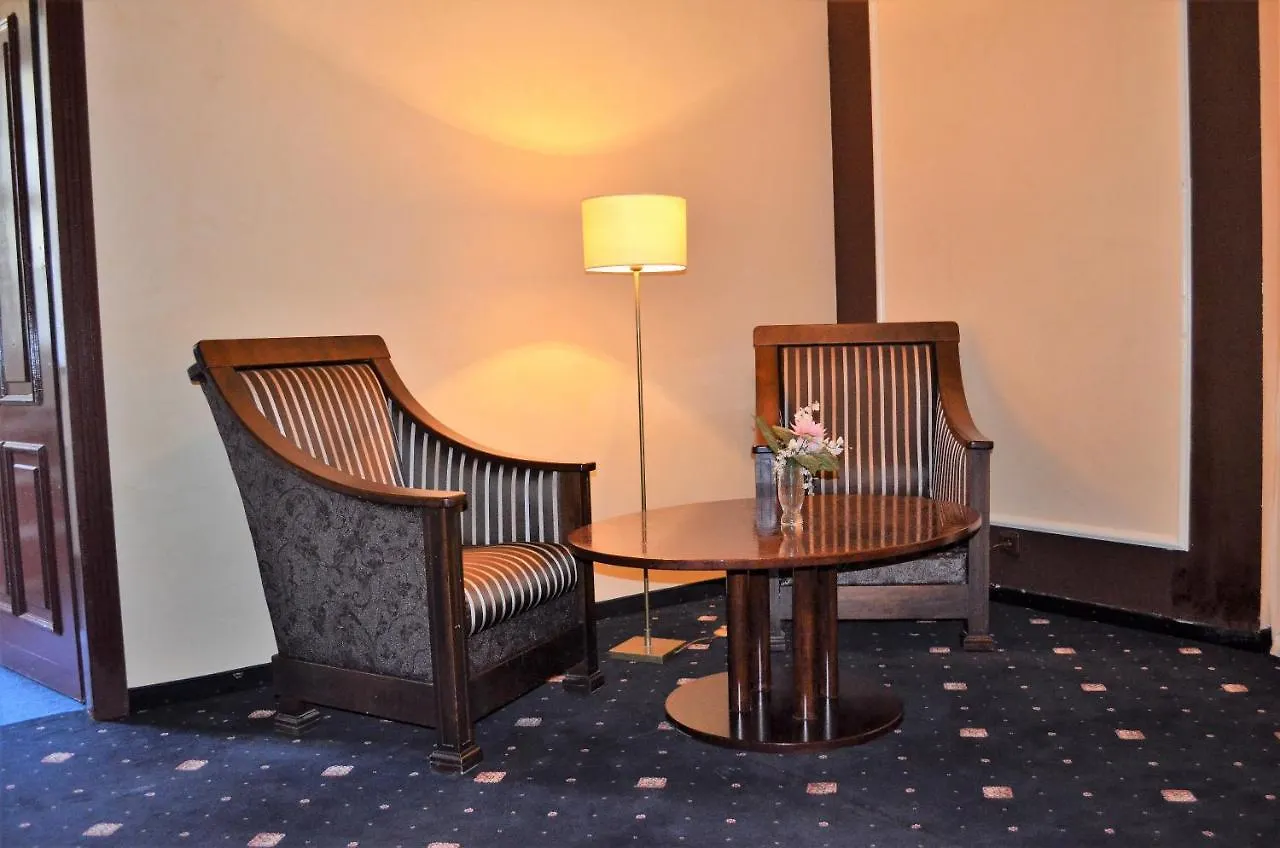 Hotel Petr Karlovy Vary 4*,  Csehország