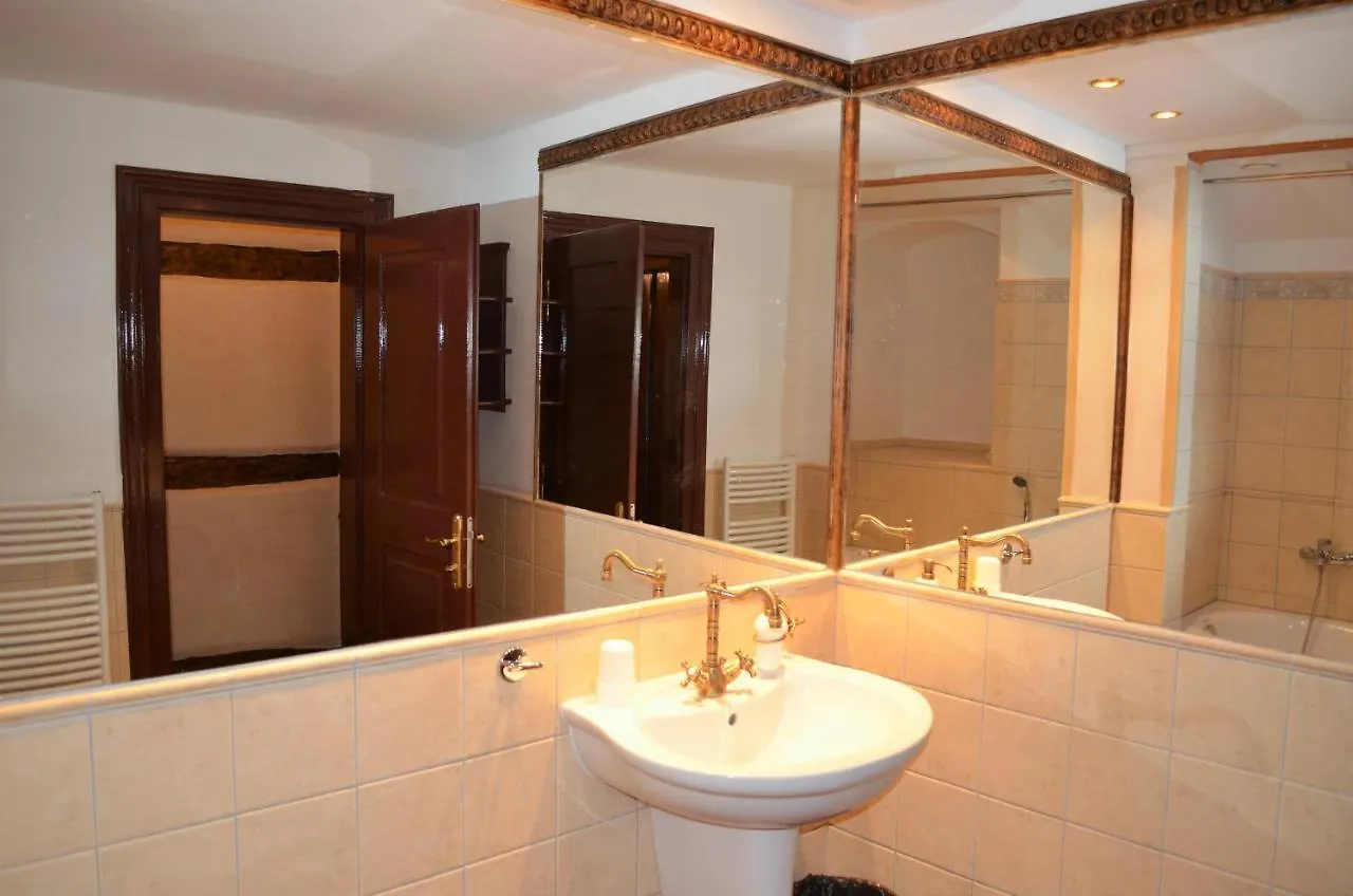 ****  Hotel Petr Karlovy Vary Csehország