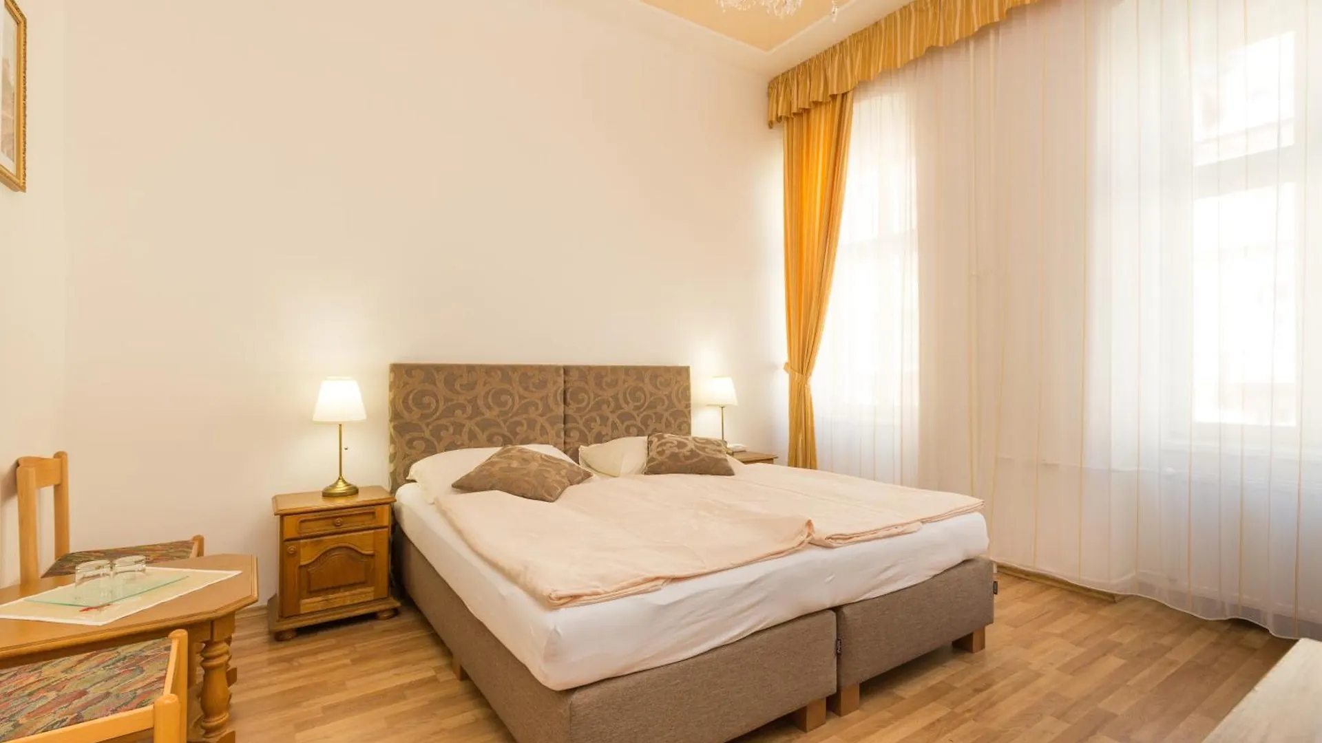 Hotel Praga Karlovy Vary 0*,  Repubblica Ceca