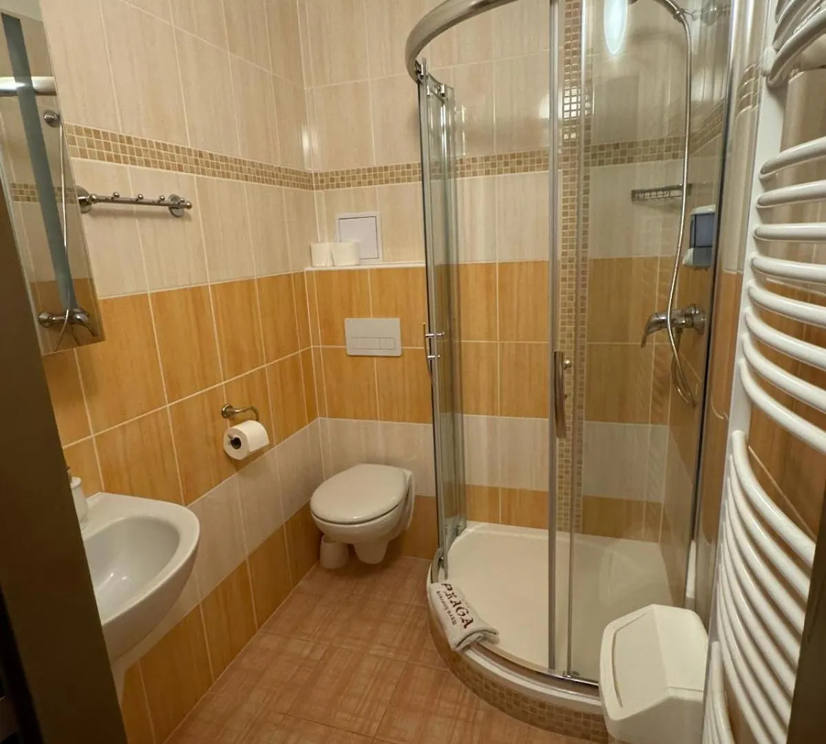 Hotel Praga Karlovy Vary 0*,  Repubblica Ceca