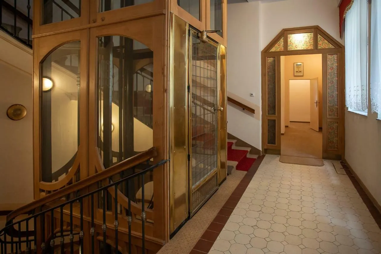 **** Aparthotel Residence Goethe U Tri Moureninu Karlovy Vary Czech Republic