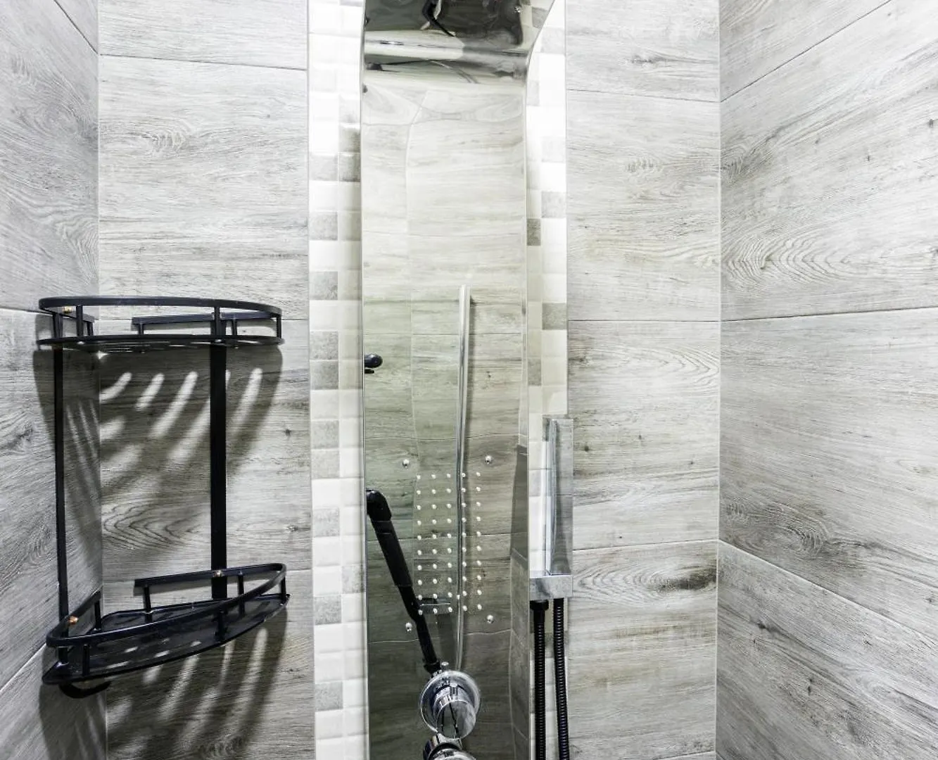 Residence Iron Cube Karlsbad 0*,