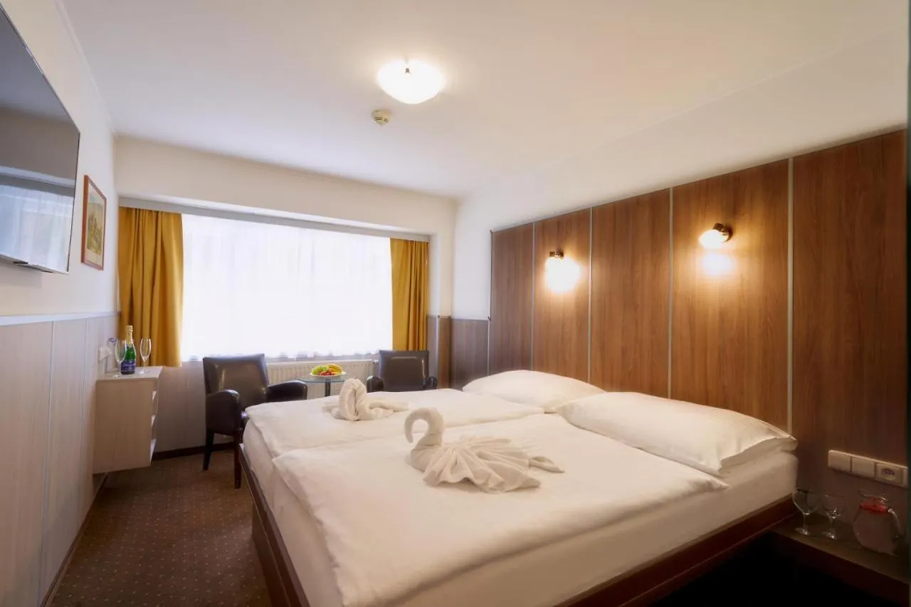 Wellness Hotel Green Paradise Brezova  4*, Brezova (Karlovy Vary) Czech Republic
