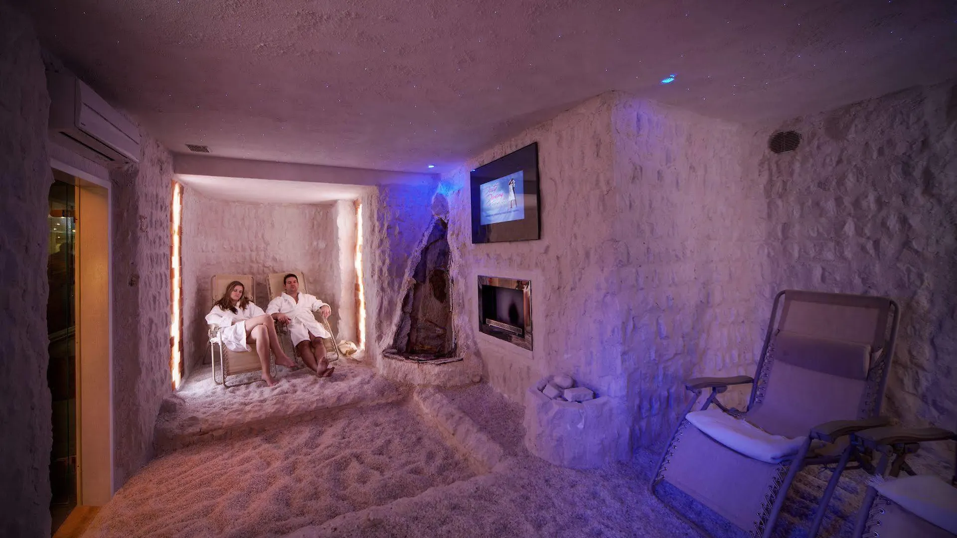 Wellness Hotel Green Paradise Brezova  Czech Republic