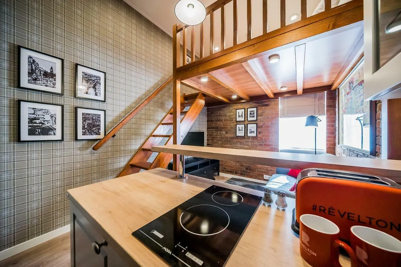 Revelton Studios Karlsbad 3*,