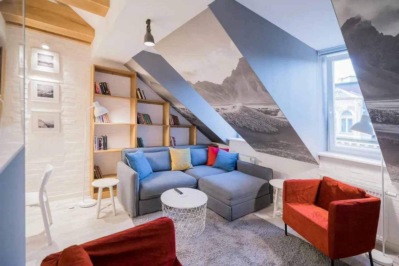 Revelton Studios Karlsbad