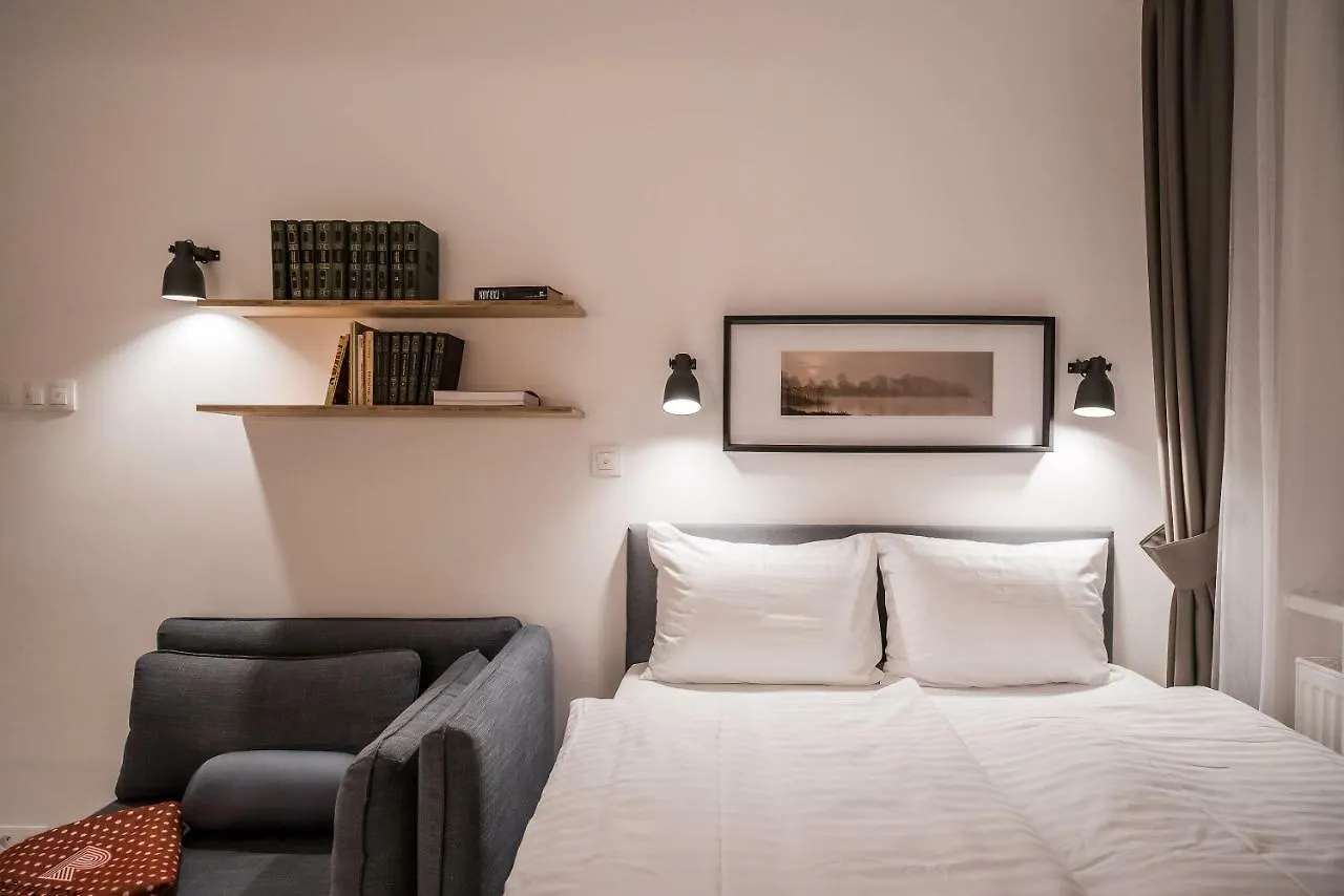Revelton Studios Karlsbad