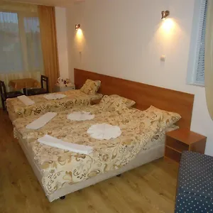 matev-hotel.sozopol-hotels.com/