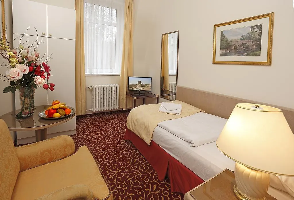 Hotel Romania Karlowe Wary 3*,