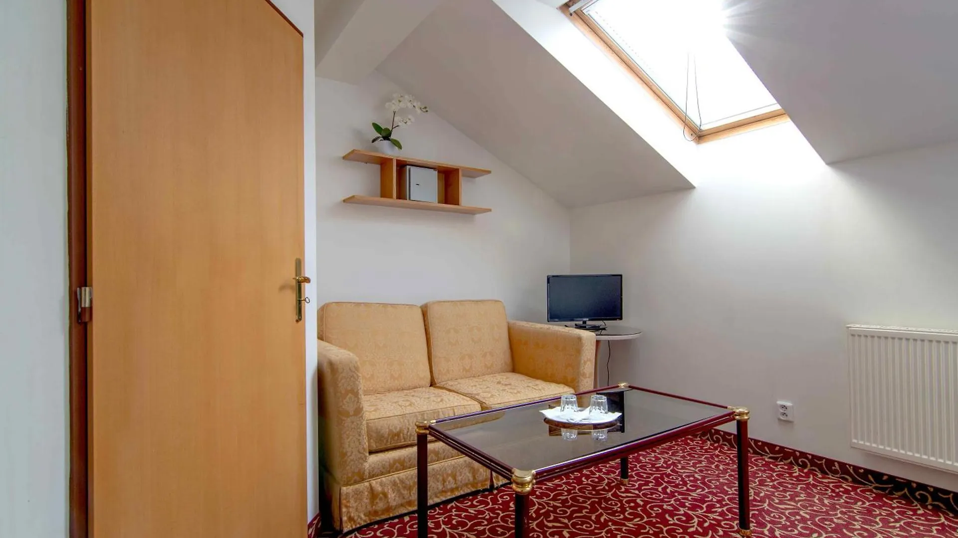 Hotel Romania Karlowe Wary 3*,