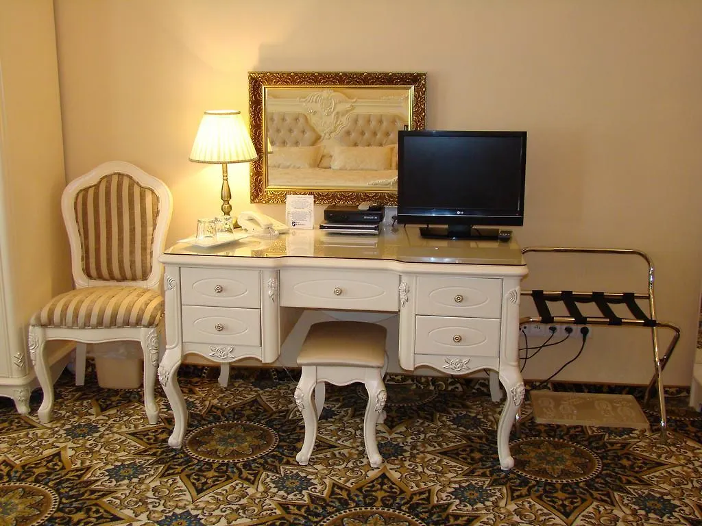 Hotel Saint Petersburg Karlowe Wary 3*,