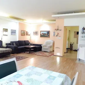 Kamil Apartment