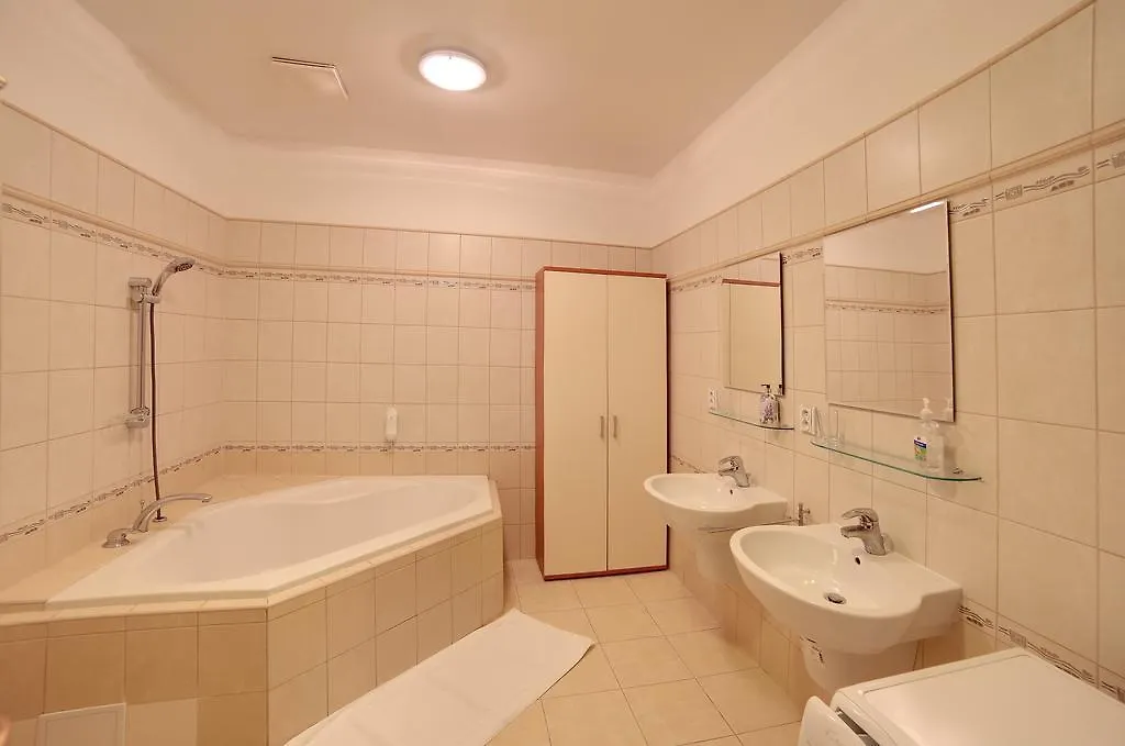 Slunecni Lazne Apartments Karlsbad