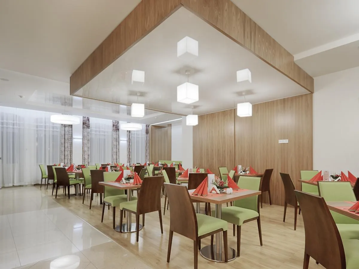 Spa Hotel Iris Karlowe Wary Czechy