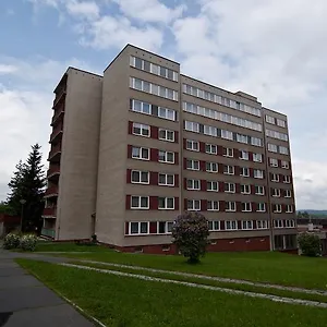 Hotel Domov Mladeze A Skolni Jidelna, Karlovy Vary