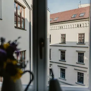 Apartment Zelny Trh 30
