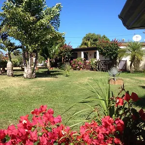  Maison d'hôtes Le Bungalow Des Bougainvilliers Martinique