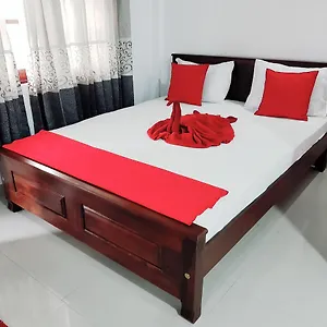 Oasis Beach 3* Negombo