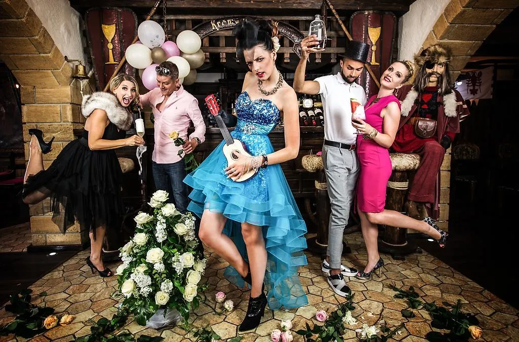 Zamek Luzec Spa & Wellness Resort Karlsbad 4*,  Tsjechië