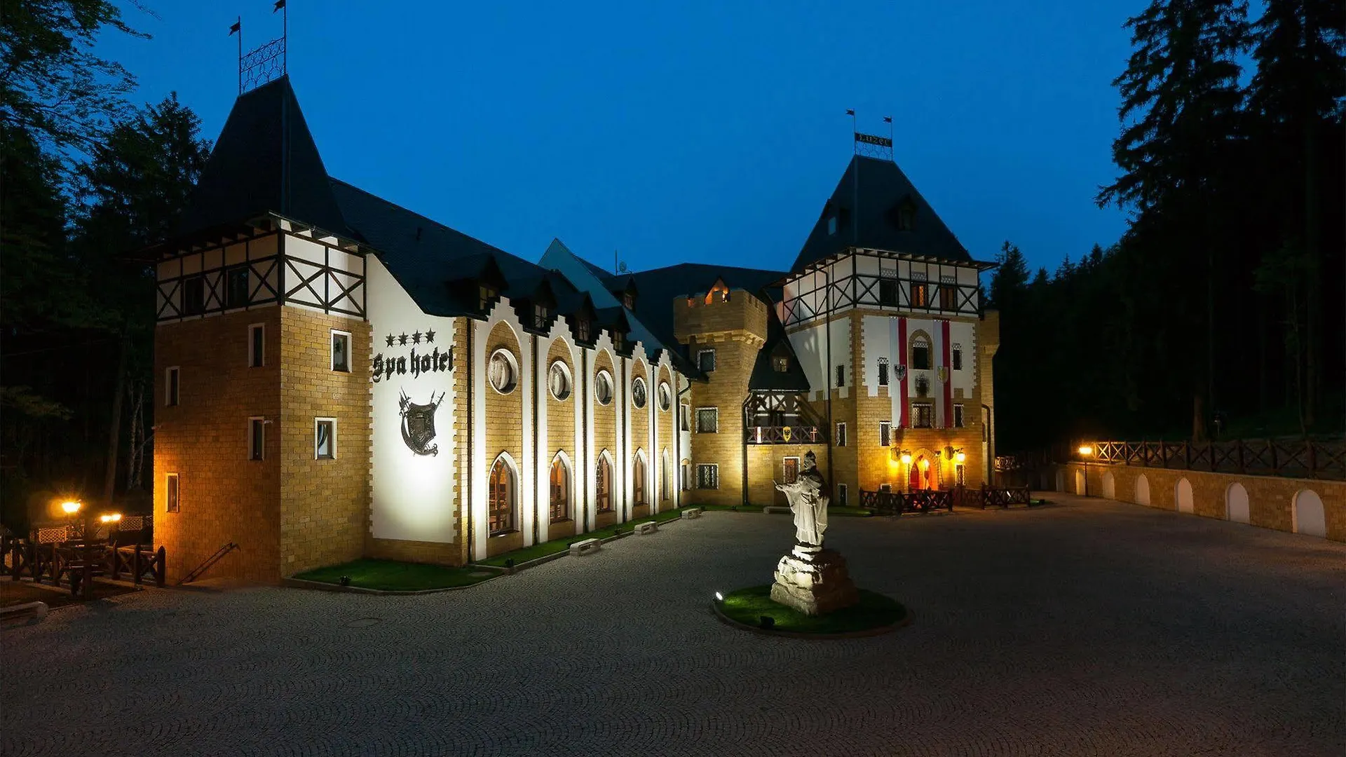 Zamek Luzec Spa & Wellness Resort Karlsbad 4*,  Tsjechië