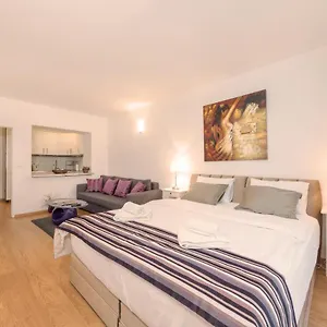 *** Hotel apartamentowy City Rohacova Czechy