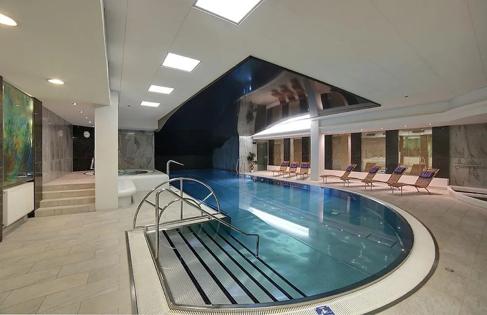 Hotel Thermal Karlovy Vary 4*,  República Checa
