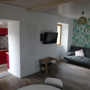 https://gite-4-personnes-avec-exterieur.hotels-rhonealpes.com