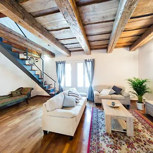 https://boris-place-in-the-old-town.praguehotelsweb.com