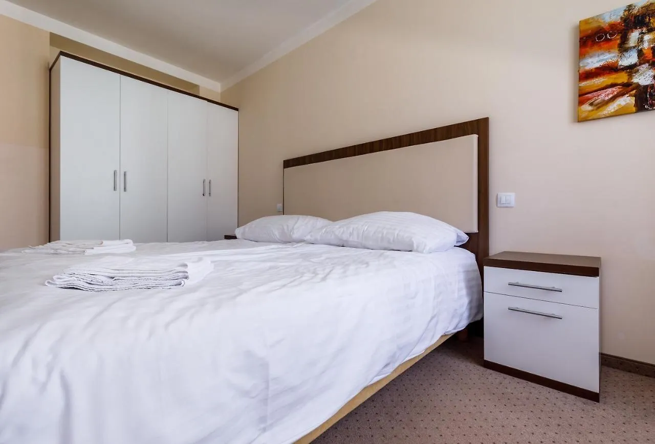 Apartmany U Divadla Karlsbad Tschechische Republik