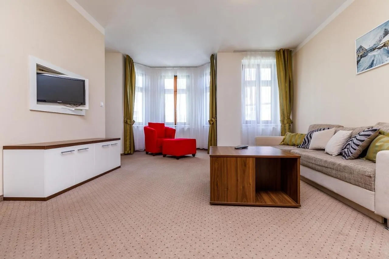 Apartmany U Divadla Karlsbad Tschechische Republik