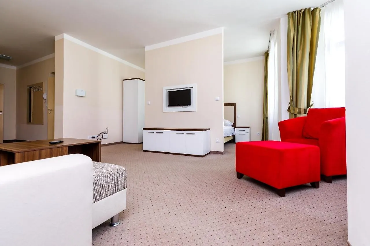 **** Апарт-отель Apartmany U Divadla Карловы Вары Чехия