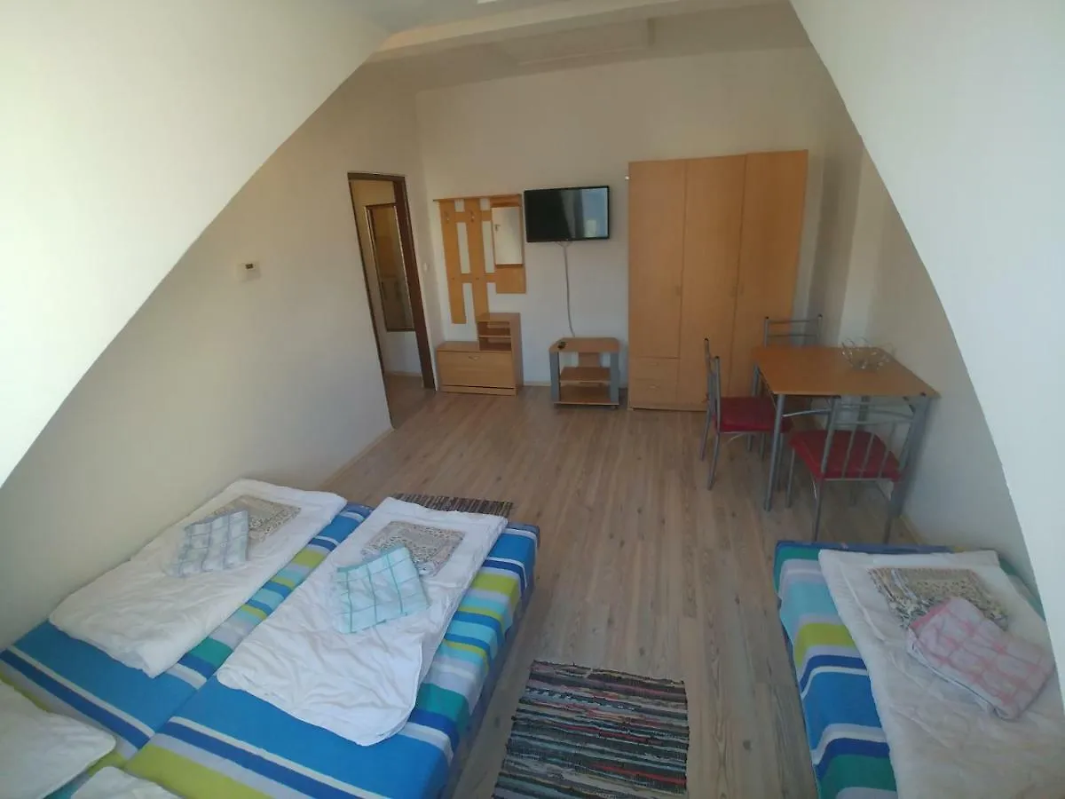 Kv Apartmans Varsavska Karlovy Vary