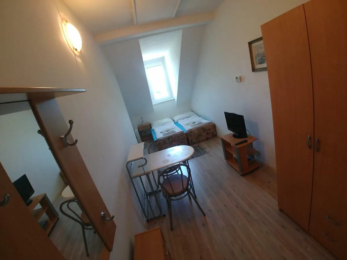 Kv Apartmans Varsavska Karlovy Vary