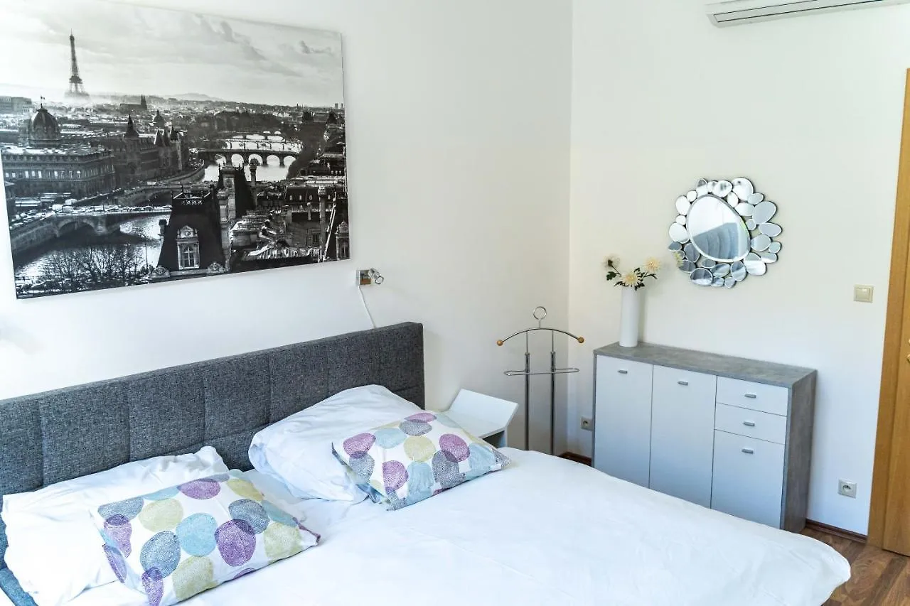 Apartments Valencia  Karlovy Vary