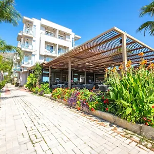 Royal 4*, Radhimë Albanië